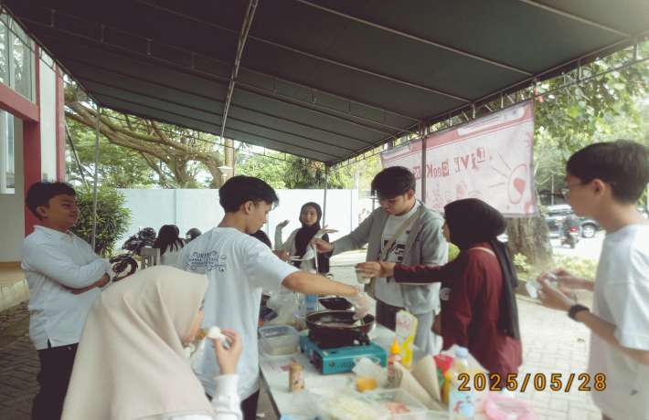Keseruan Live Cooking Mahasiswa Pariwisata Semester 2, 4, dan 6: Sajian Lezat dan Kreativitas Tanpa Batas