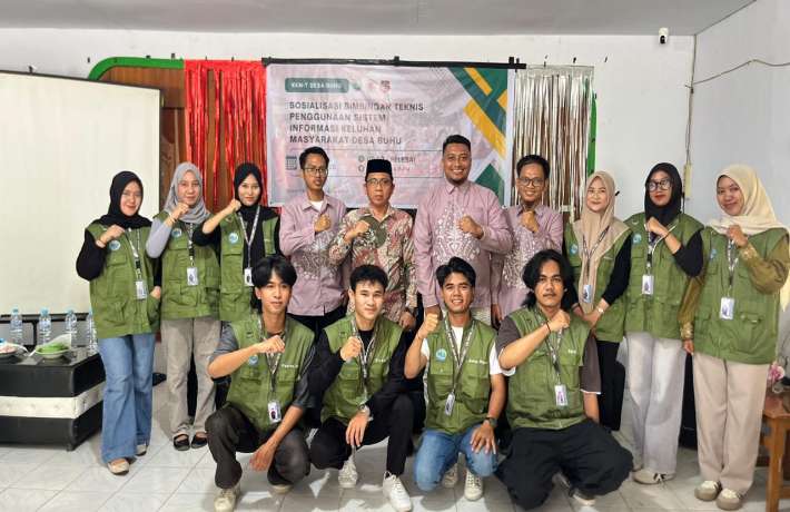 Sosialisasi Bimbingan Teknis Penggunaan Sistem Informasi Keluhan Masyarkat Desa Buhu.