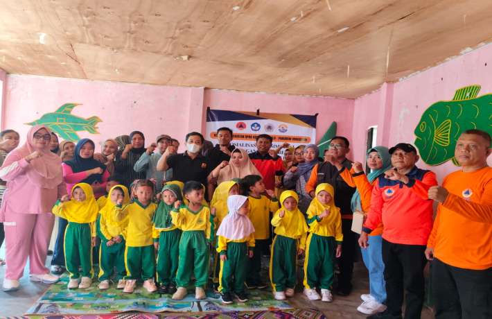 Program Vokasi UNG Bersama BPBD Kota Gorontalo Gelar Sosialisasi dan Simulasi SPAB di Kelurahan Bugis