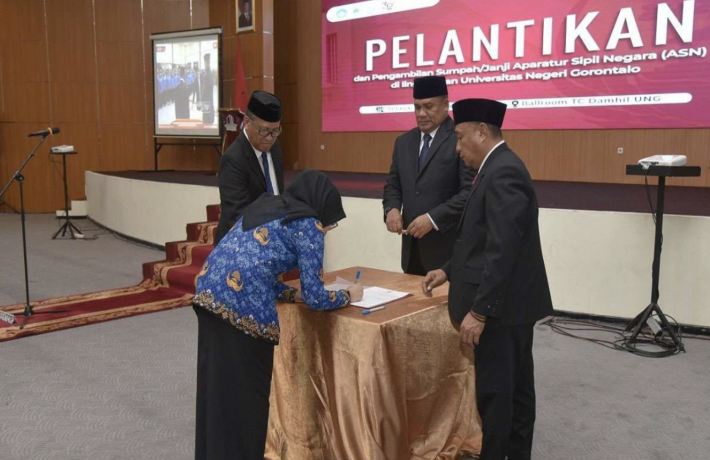 Pelantikan dan Pengambilan Sumpah Jabatan ASN di Lingkungan Universitas Negeri Gorontalo
