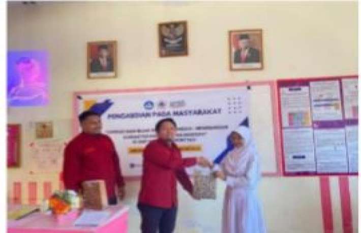 Pemberdayaan Masyarakat melalui Pelatihan Literasi dan Karakter Digital untuk Penggunaan Media Sosial yang Bijak